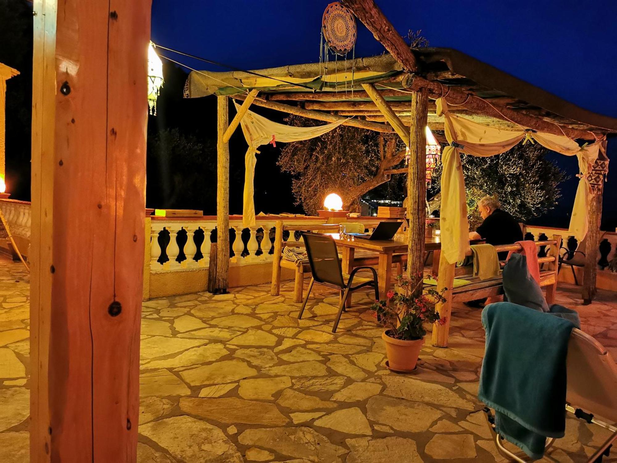 Pelekas Beach Apartments Rolling Stone Extérieur photo
